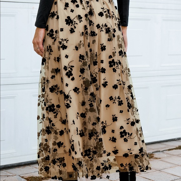 Cupshe skirt - Picture 3 of 3